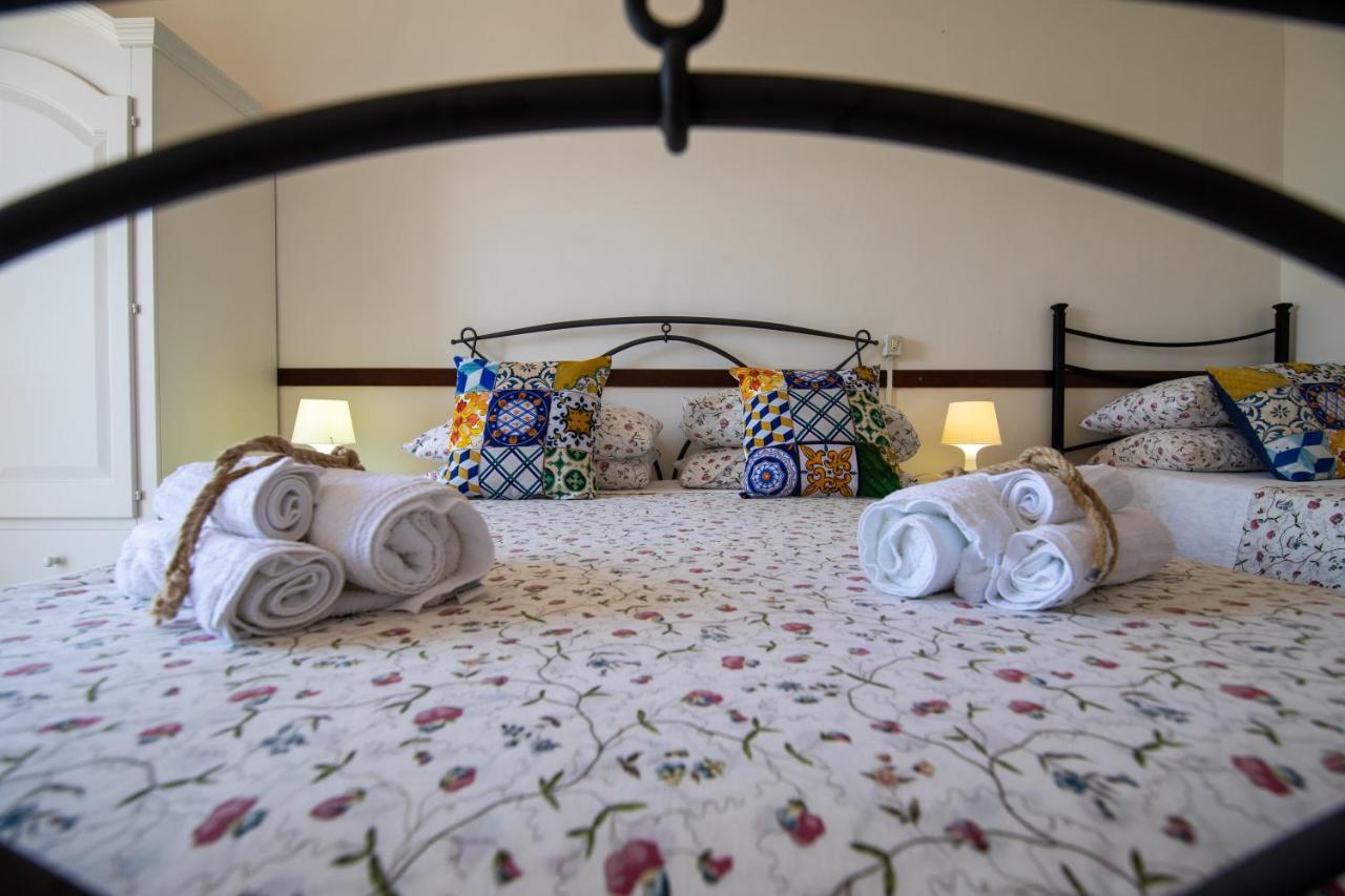 Madonna Della Scala Bed and Breakfast Castellabate Exteriör bild