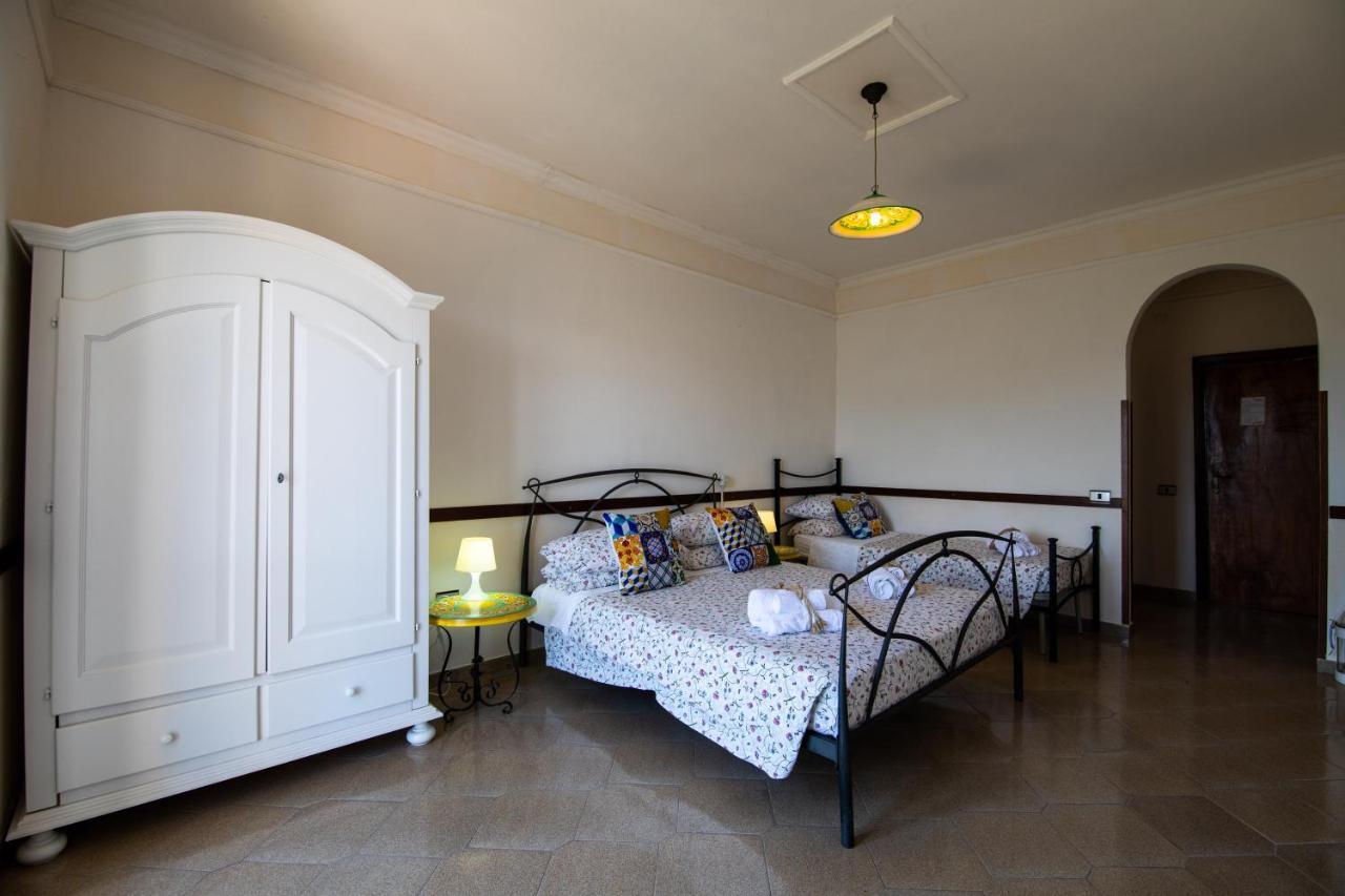 Madonna Della Scala Bed and Breakfast Castellabate Exteriör bild