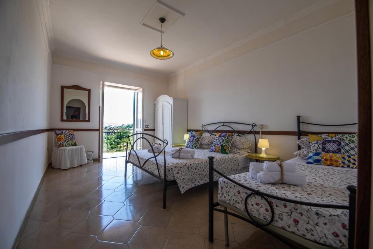 Madonna Della Scala Bed and Breakfast Castellabate Exteriör bild