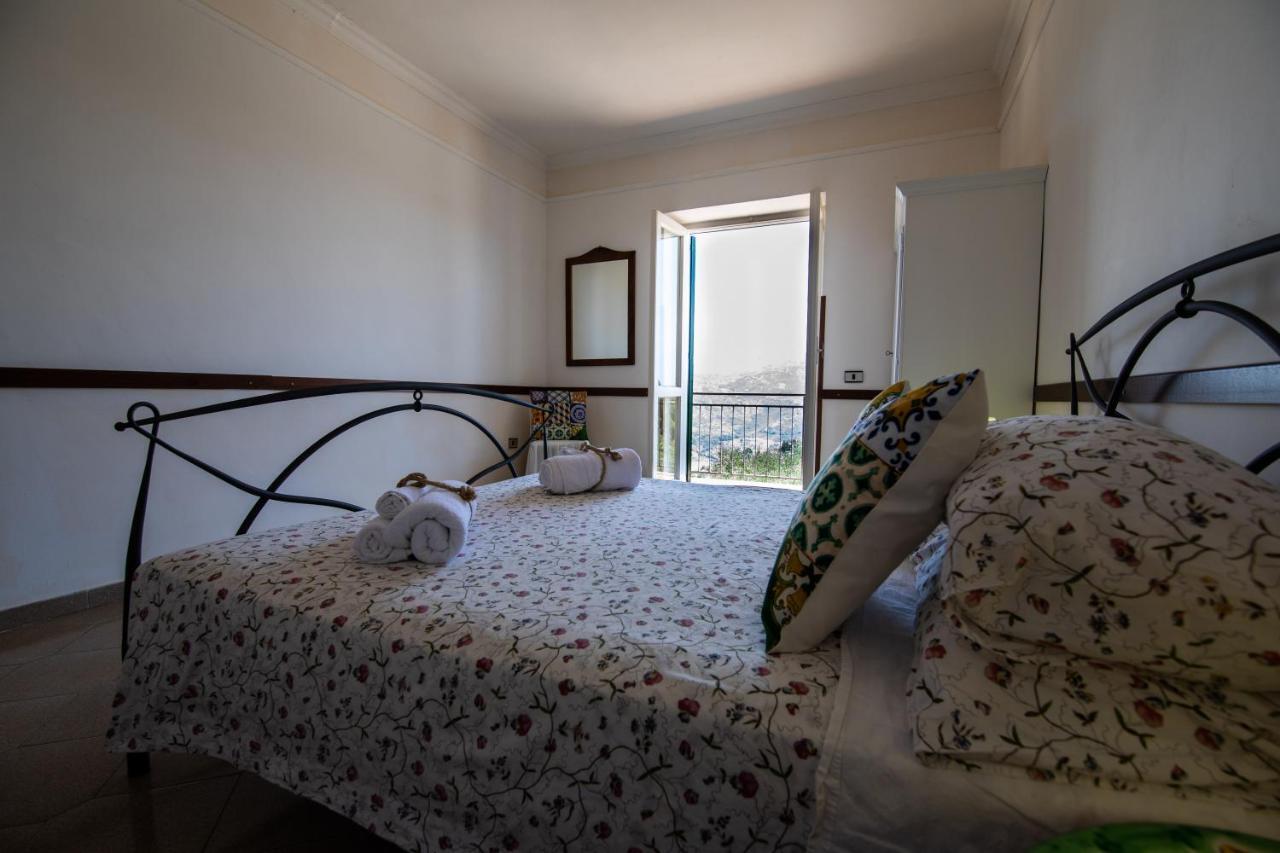 Madonna Della Scala Bed and Breakfast Castellabate Exteriör bild